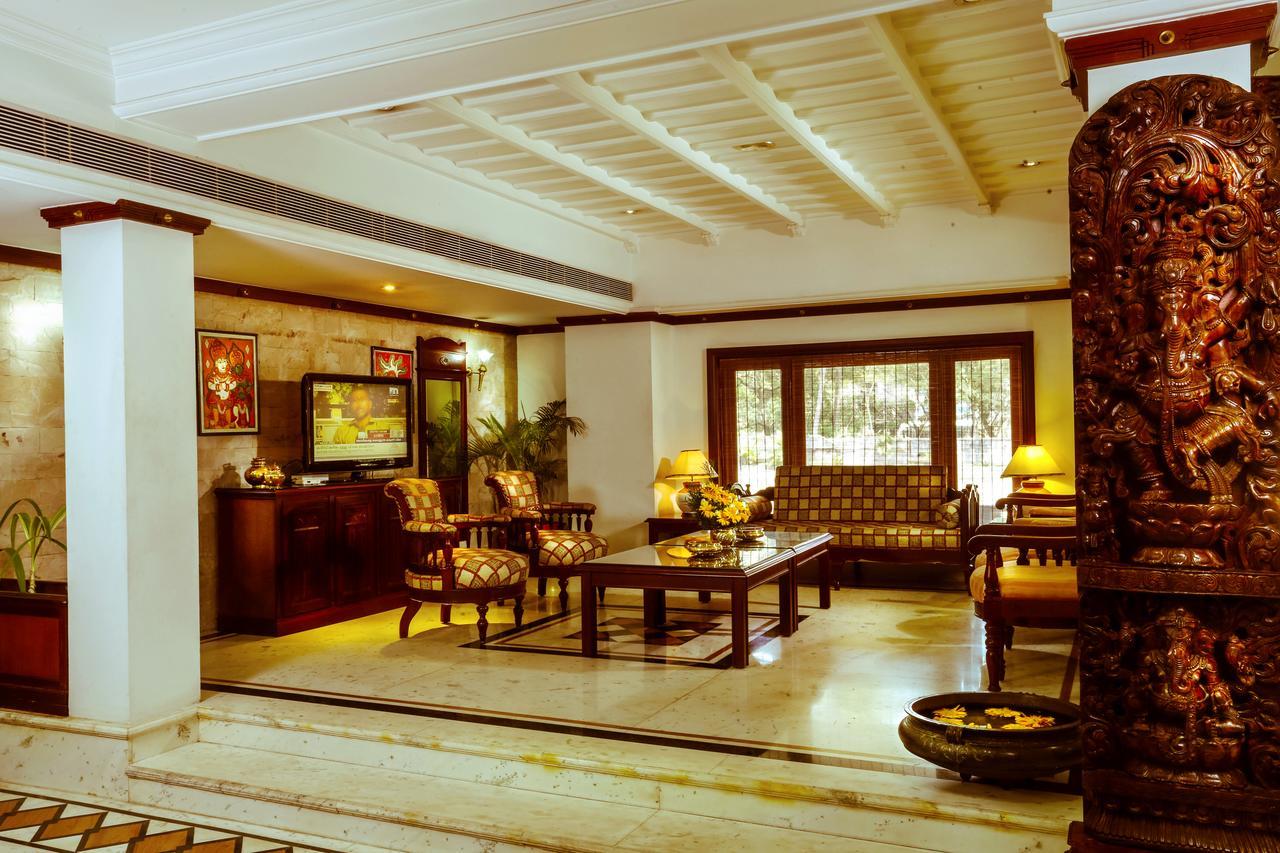 Krishna Inn Guruvāyūr Extérieur photo