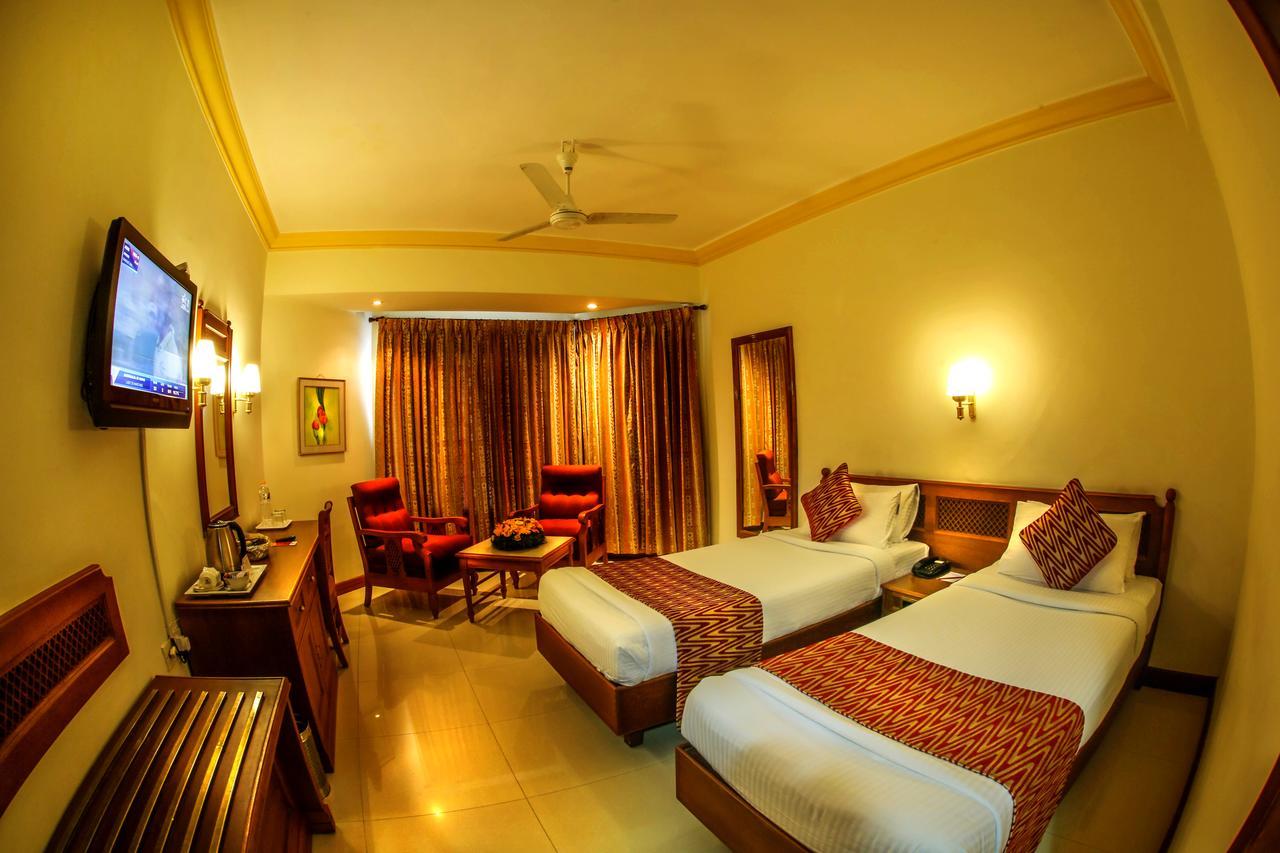 Krishna Inn Guruvāyūr Extérieur photo